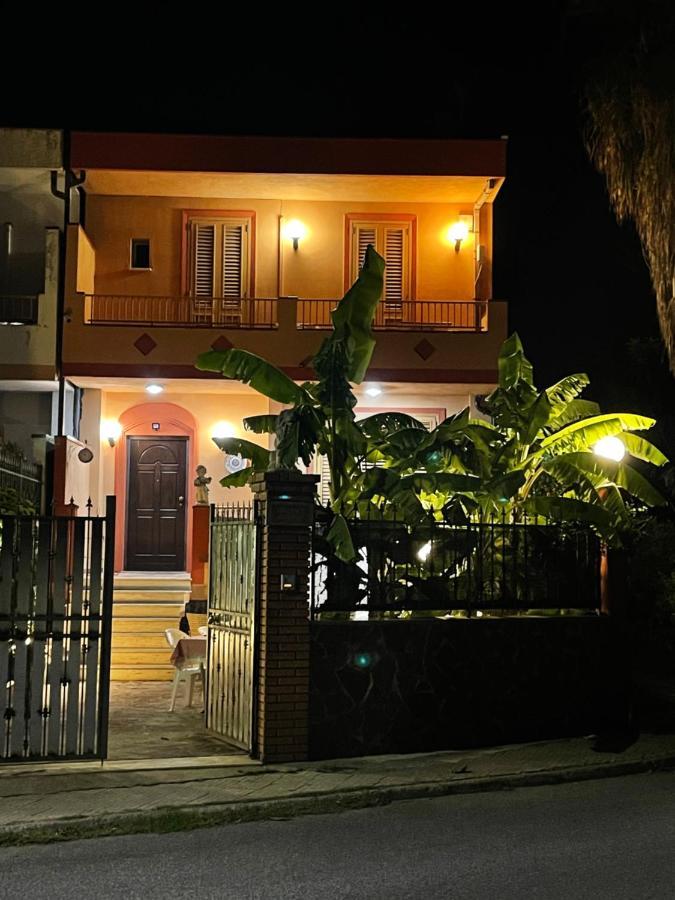 וילאפרנקה טירנה Residence Don Turi מראה חיצוני תמונה