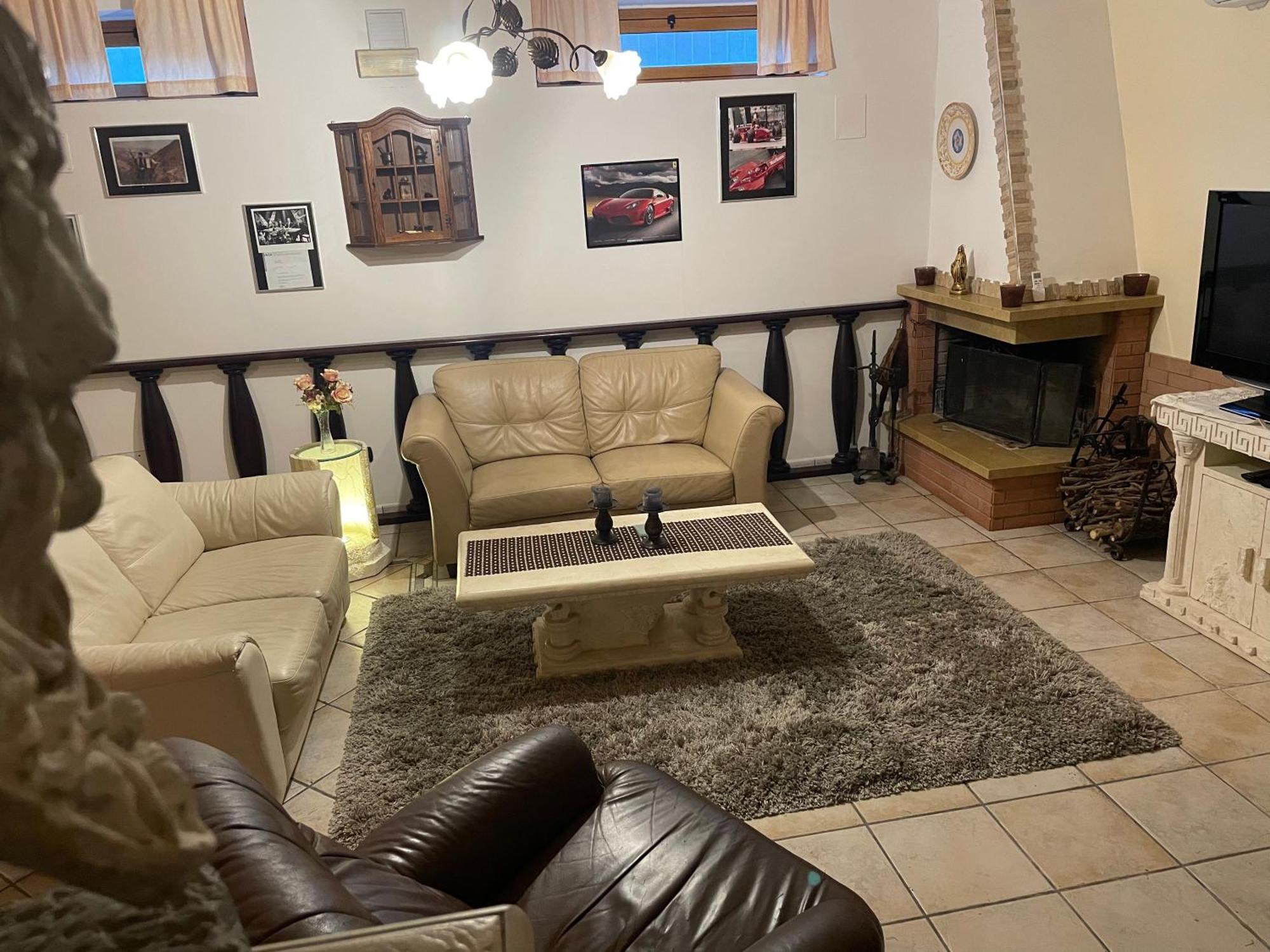 וילאפרנקה טירנה Residence Don Turi מראה חיצוני תמונה